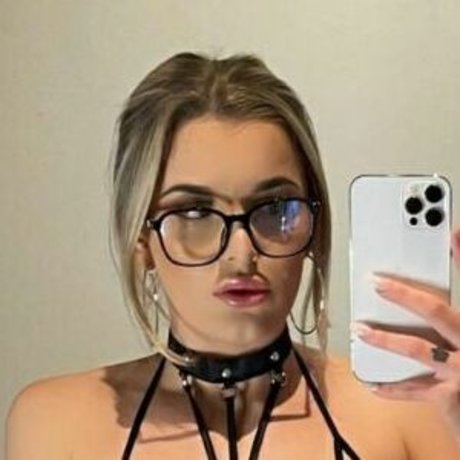 ausariana top star image