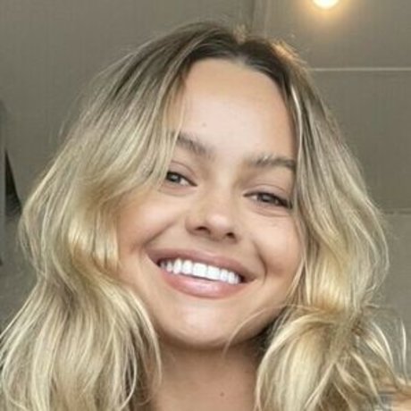 Paris Wycherley sexy pornstar photos