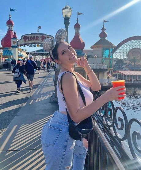 Sky Victoria_ pornographic model images