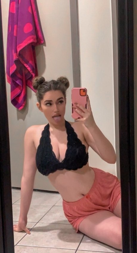 Sukashawty star erotic img