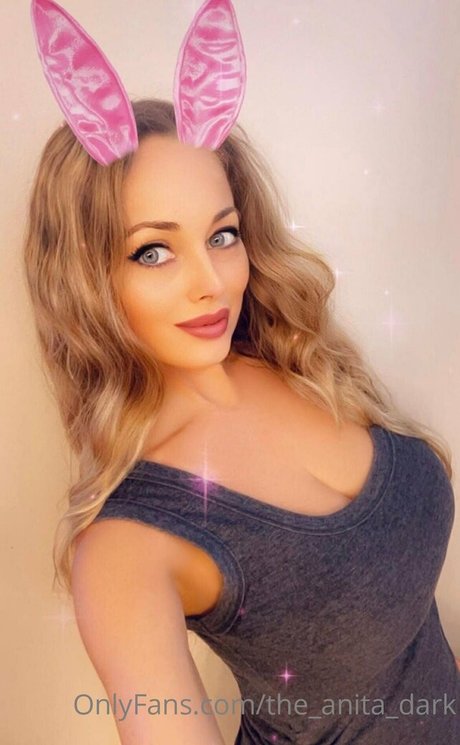 Anita Dark beautiful actress picture