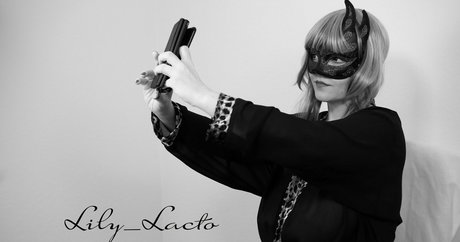 Lily Lacto star hd picture