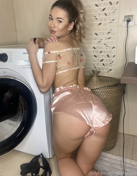 Jennylipps model top picture