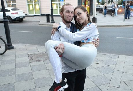 Ariadna Lobe star erotic pics