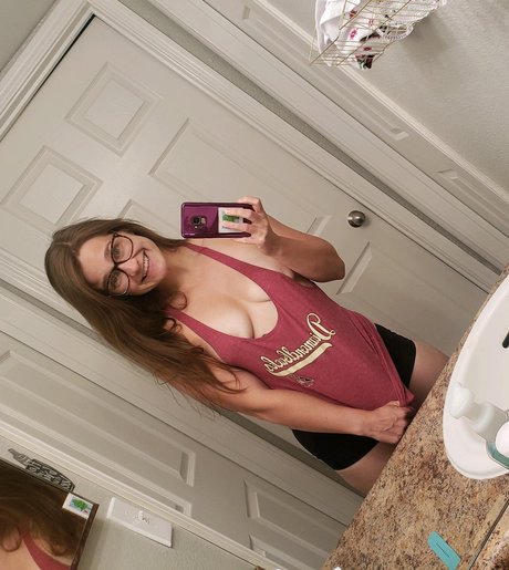 Queen Amber star nice pics