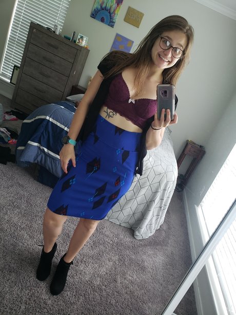 Queen Amber model beautiful picture