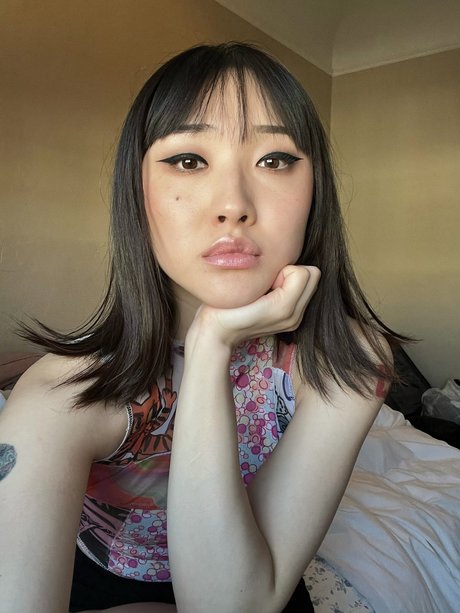 creamclan nudes model picture