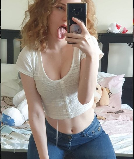 Twinsenpai model xxx image