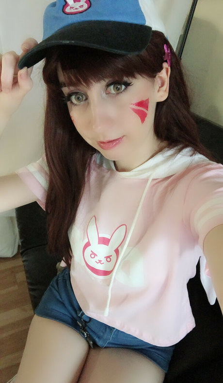 Michi Midnight free pornstar image