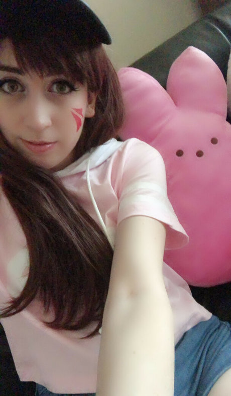 Michi Midnight free pornstar images