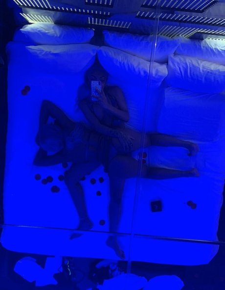 Lola and Moni model perfect pic