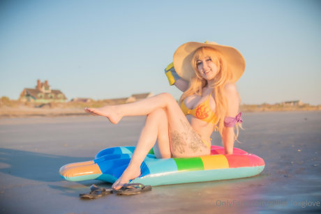 Gillian Foxglove top model images