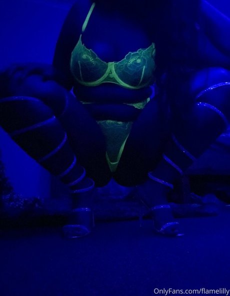 flamelilly model naked archive