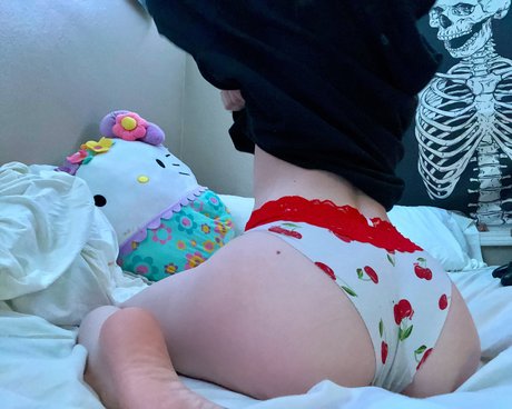 HolyLexx pornographic actress photos