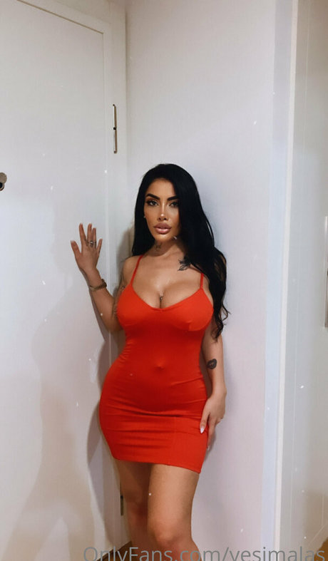 yesimalas erotic actress picture