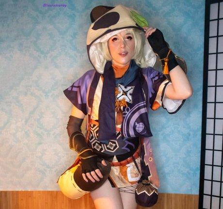 Lauramunay star sexy img