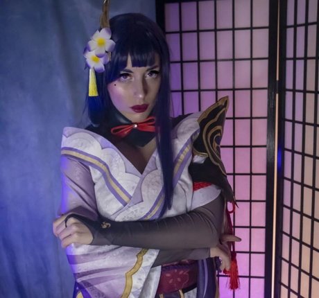 Lauramunay star nude archive