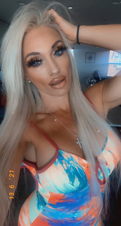 Christina Lee star free gallery