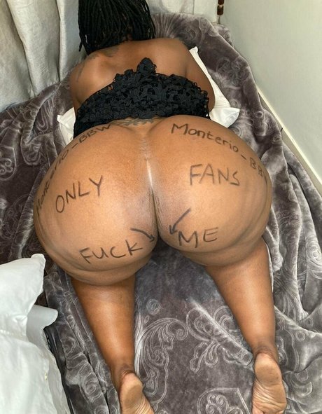 GalCraze naked star pics