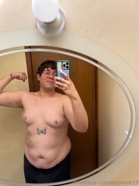 Elconnor19 pornstar erotic photos