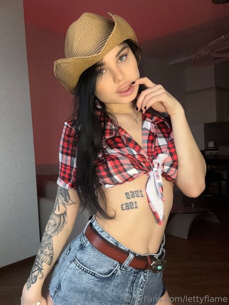 Lettyflame pretty pornstar gallery