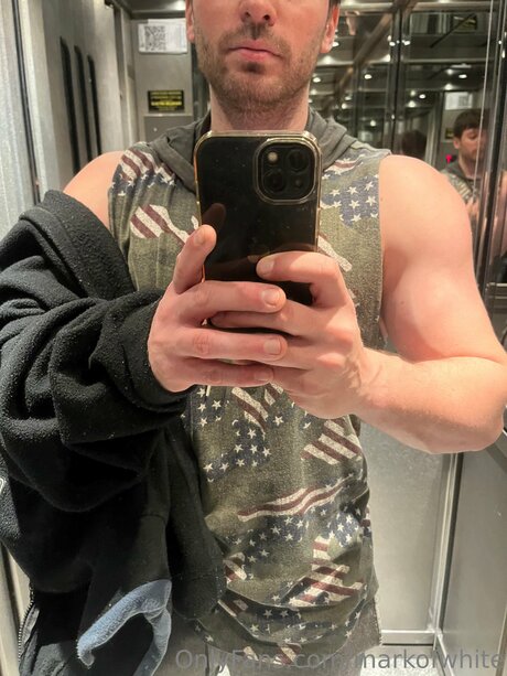 Markofwhite beautiful model pic