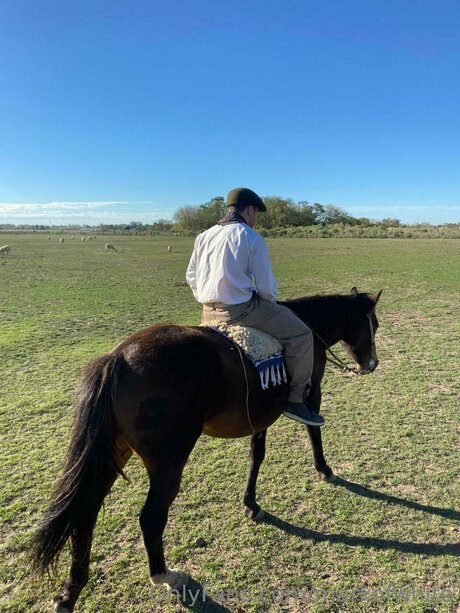 Markofwhite nude model pictures