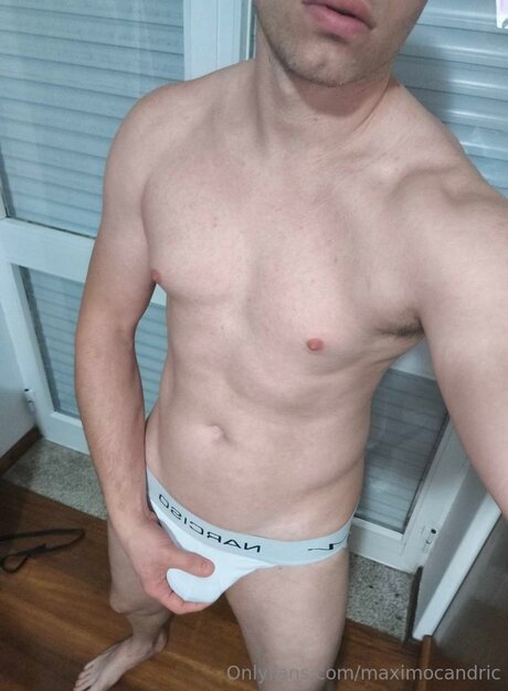 Maximocandric hot actress picture