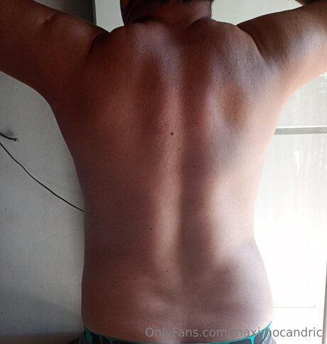 Maximocandric exclusive star pic