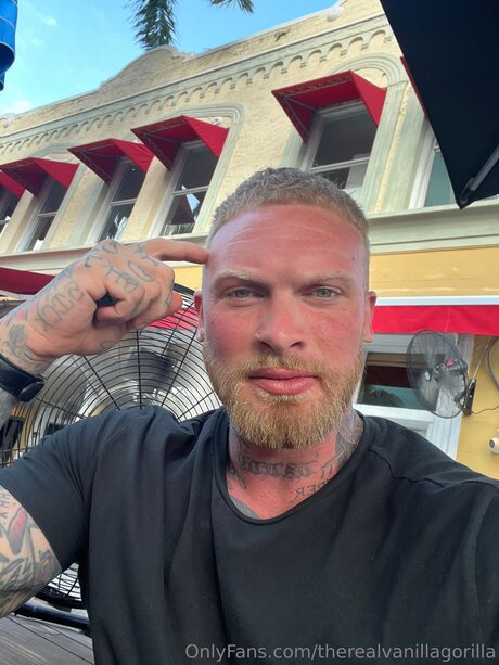 Therealvanillagorilla nice model photo