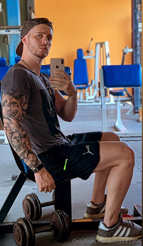 Felixxx1996 star naked gallery