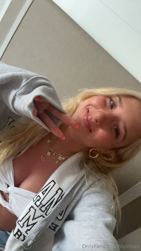 Ilylilaaa star erotic img