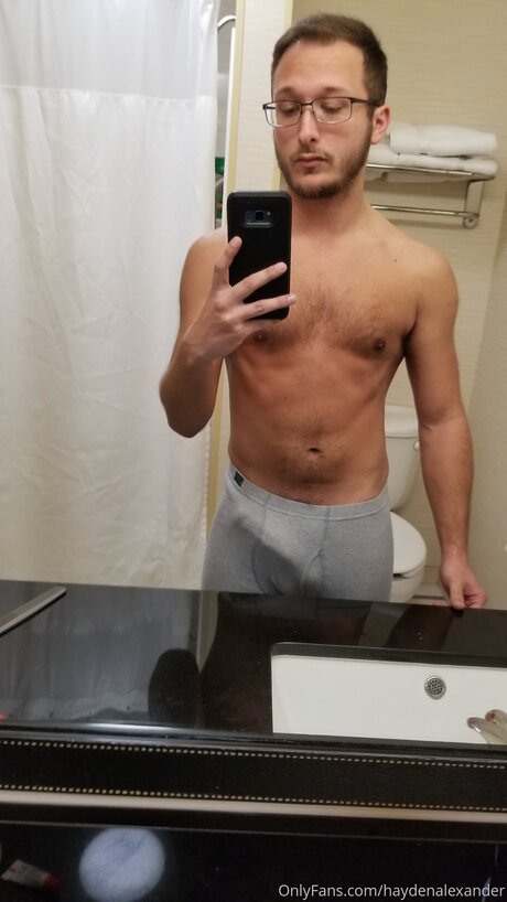 Haydenalexander pornographic model image