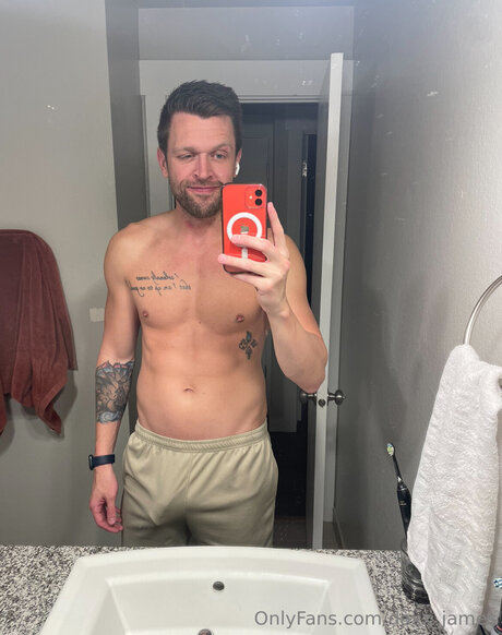 Daxx James hot pornstar pictures