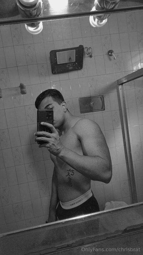 Chrisbrat pornstar nude archive