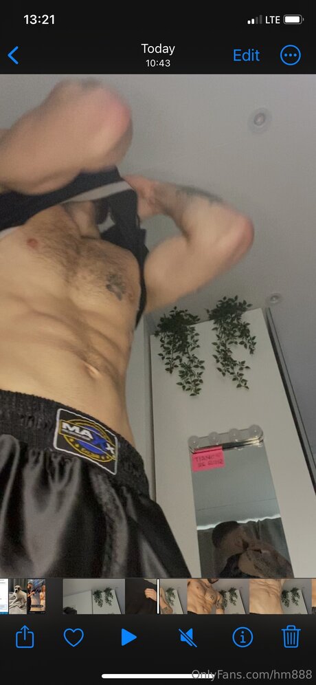 college girl onlyfans top pic