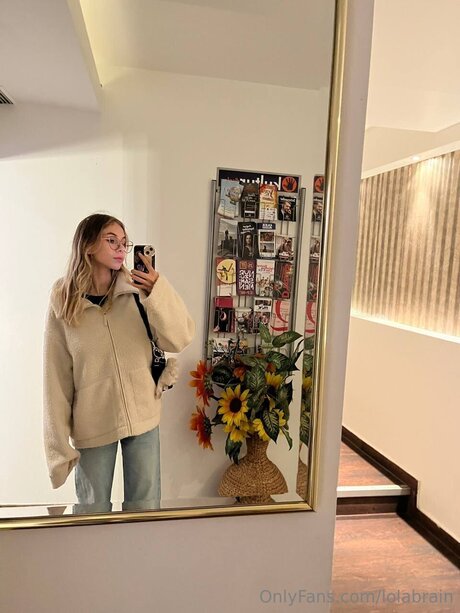 Lolabrain porn actress images