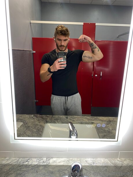 Gunterbody nice actress photos