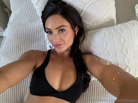 Allofpoppy naked model photos