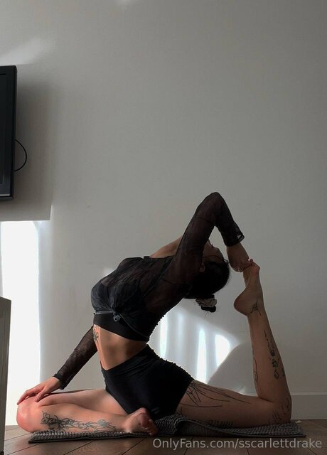Sscarlettdrake model sexy gallery