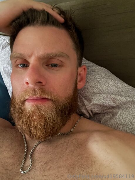 U419584119 pornstar naked picture