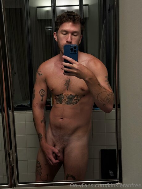 Kinkieranfree pornstar exclusive image