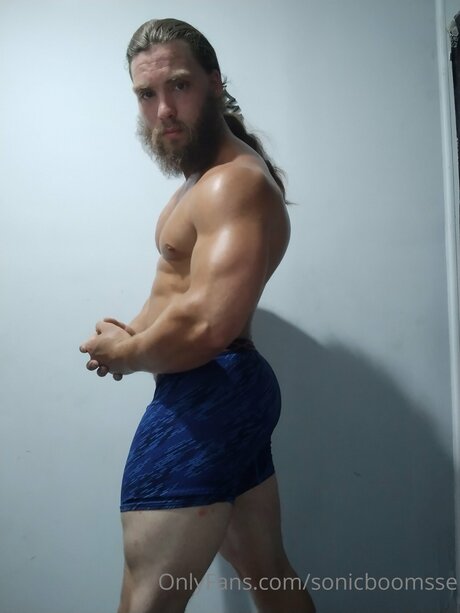 Sonicboomsse nude model pic