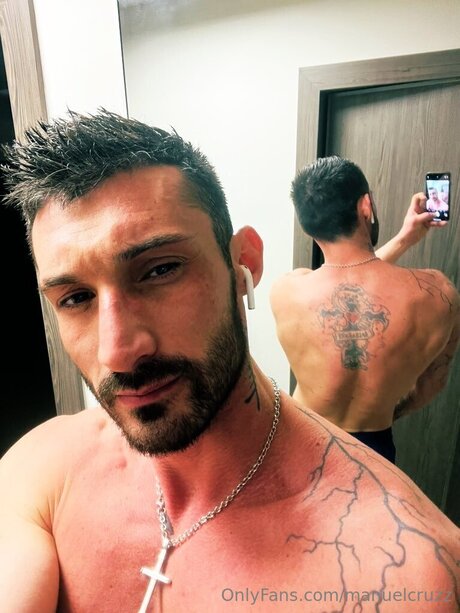 Manuelcruzz model nude photos