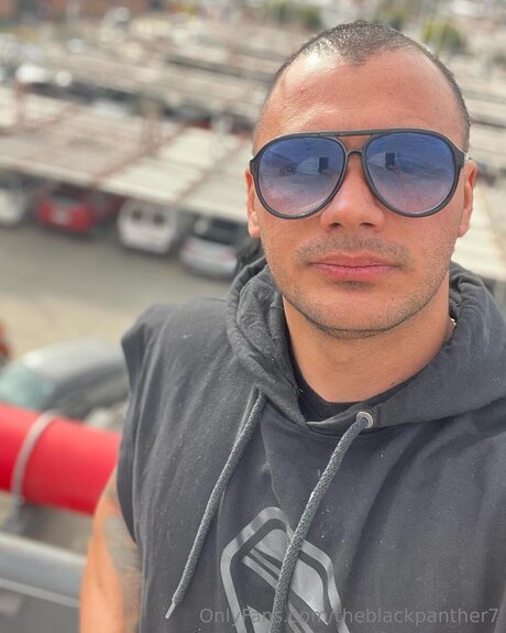 Theblackpanther7 nude model pic