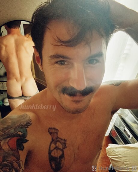 Im Your Hunkleberry perfect model photo