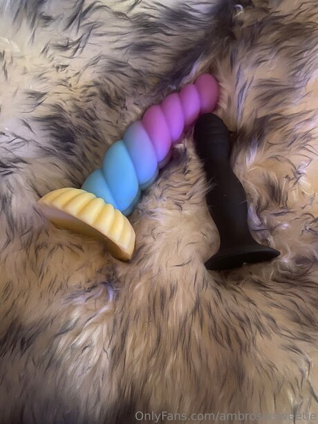 Ambrosiasweetie erotic model archive