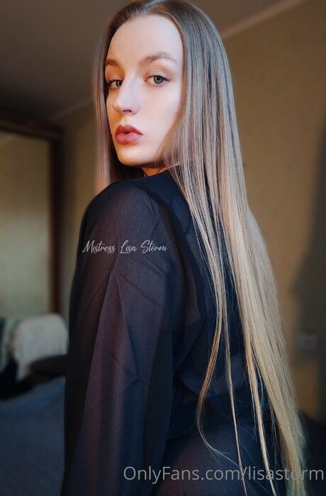 Lisastorm star adult picture