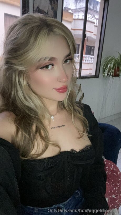 Bootyqueenevavip nude pornstar photos