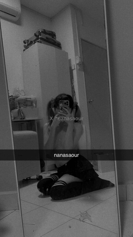 Qishpwishh model nude img